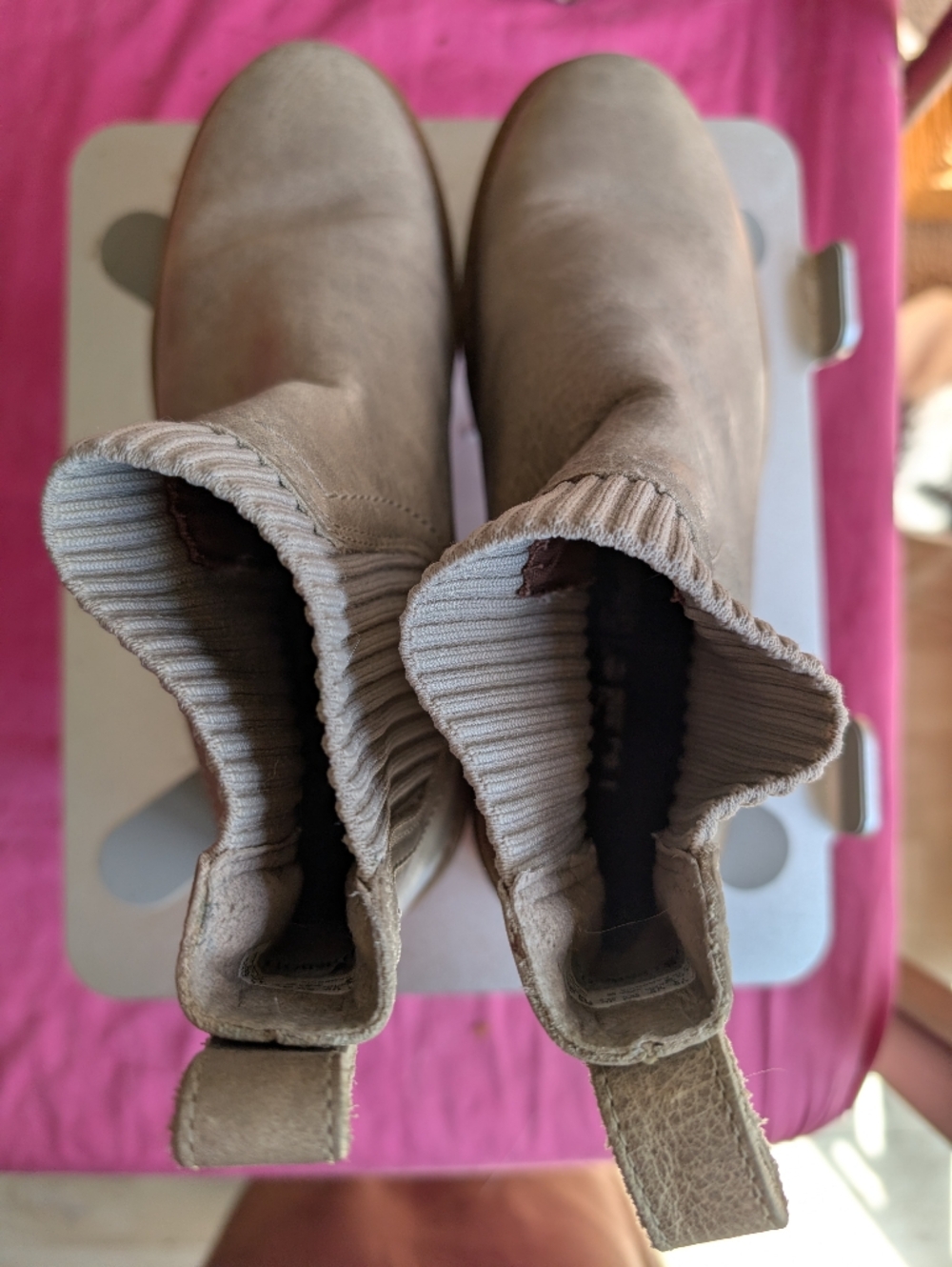 Timberland Women's Chelsea Boot in Taupe 7.5 - Picture 4 of 8